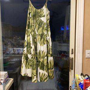 NWOT H&M floral dress - size Large